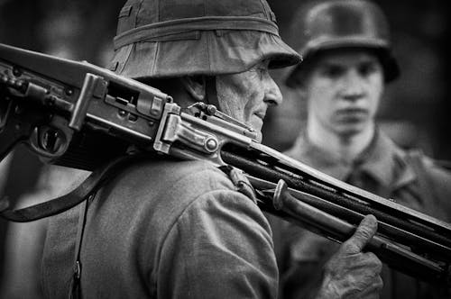 Foto d'estoc gratuïta de arma, arma automàtica, arma de foc