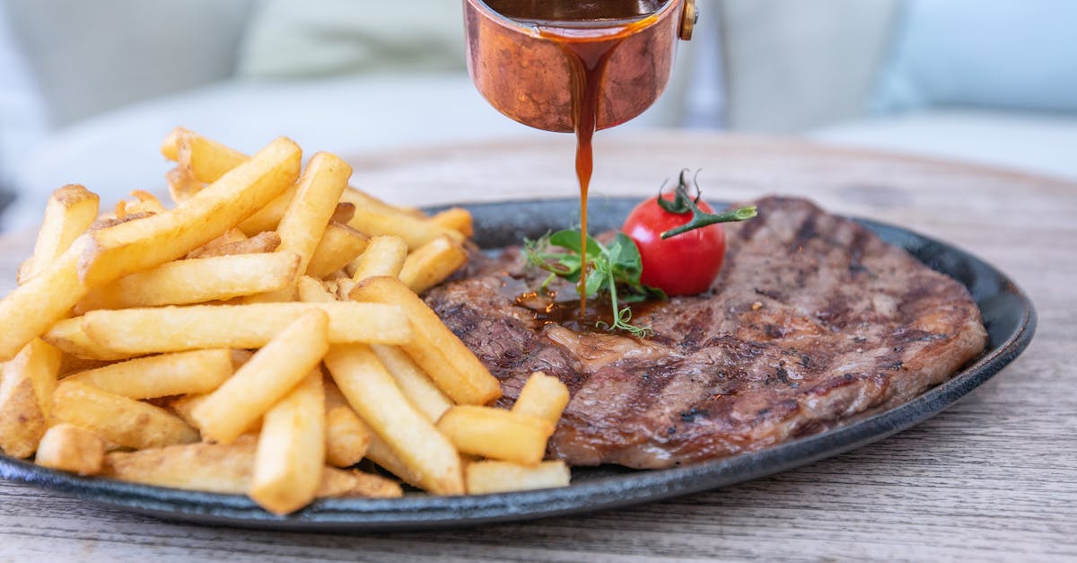 How long is cooked steak good in the fridge