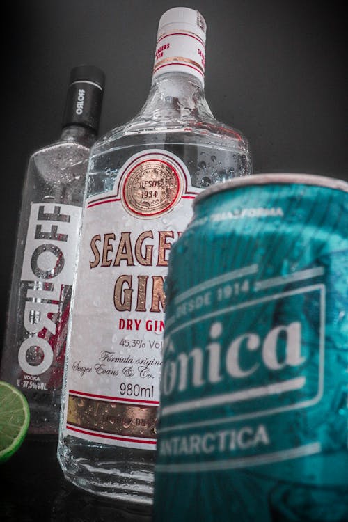 Free Kostnadsfri bild av alkoholhaltiga drycker, vodka, whisky Stock Photo