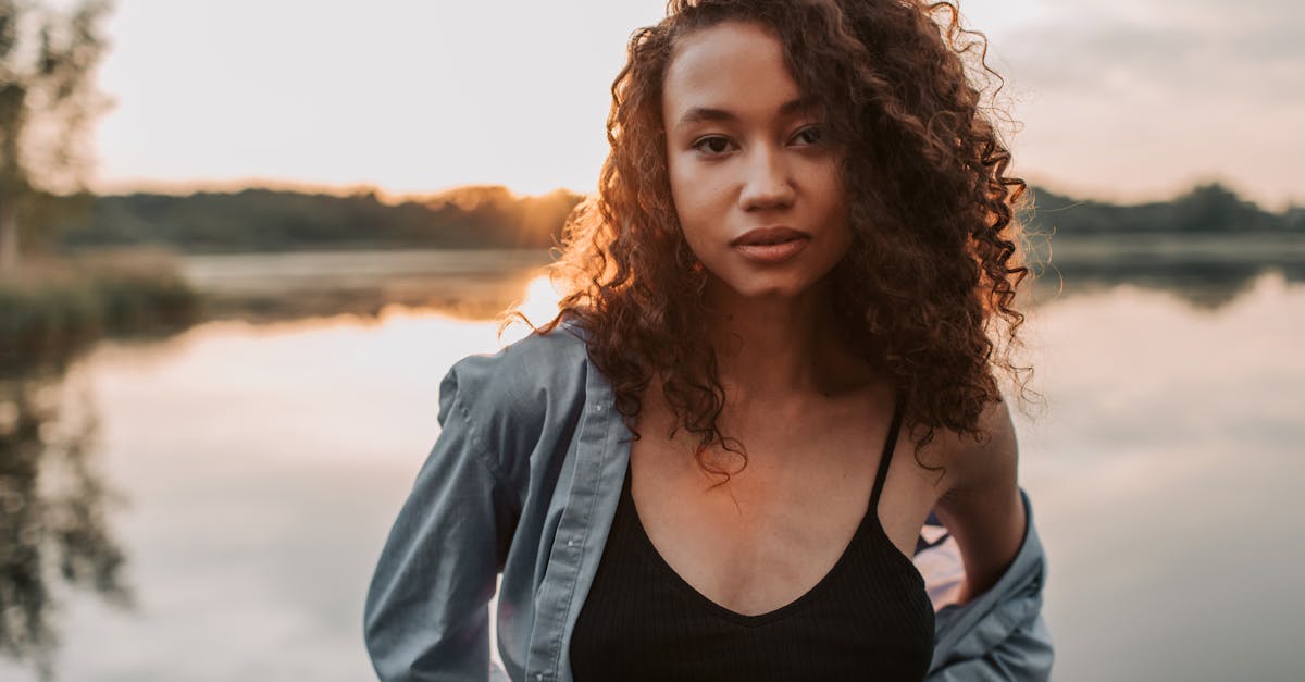 7 Habits That Make You Look More Confident (Even If You’re Not)