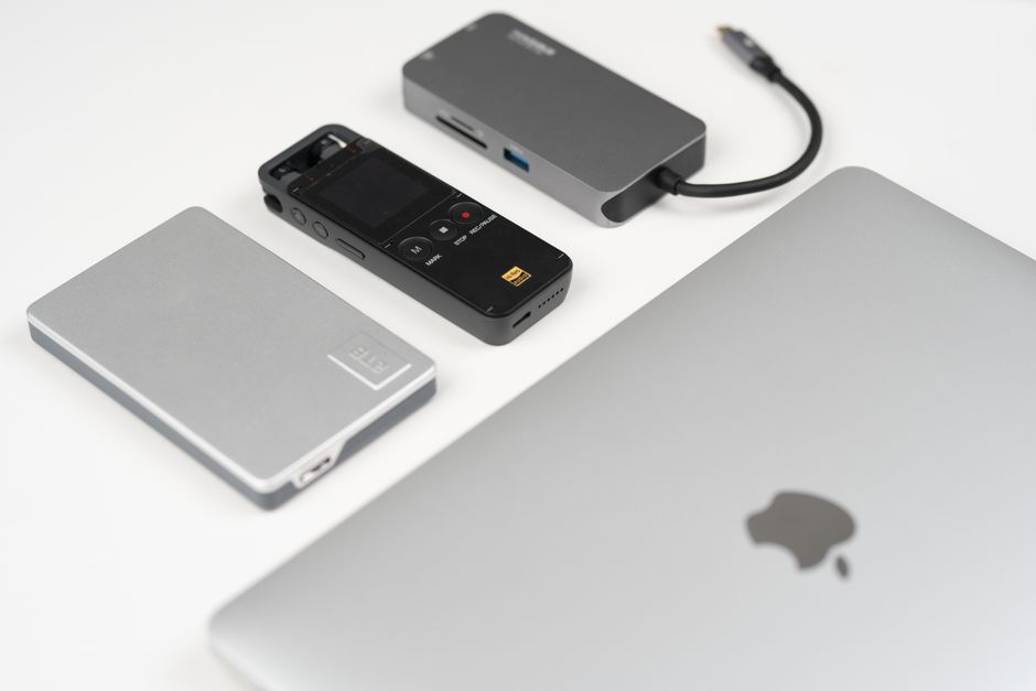 You can watch the coolant flow inside Ugreen’s liquid-cooled power bank