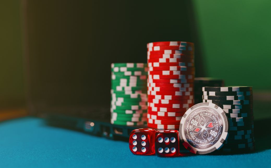 Online Casino: Spielautomaten und Live-Spiele im Überblick