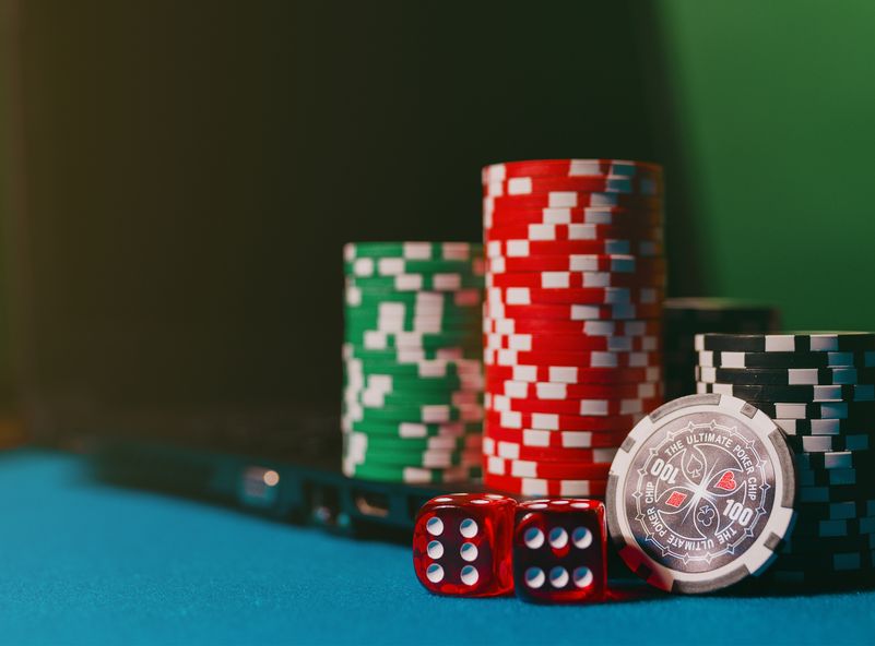 Online Casino: Spielautomaten und Live-Spiele im Überblick