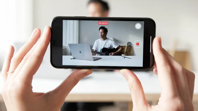 실시간 중계와 화상회의는 무엇이 다를까