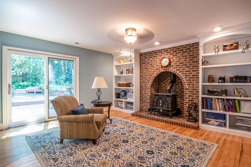 coffee table declutter - Living Room Decluttering: 5 Steps to a Fresh Space