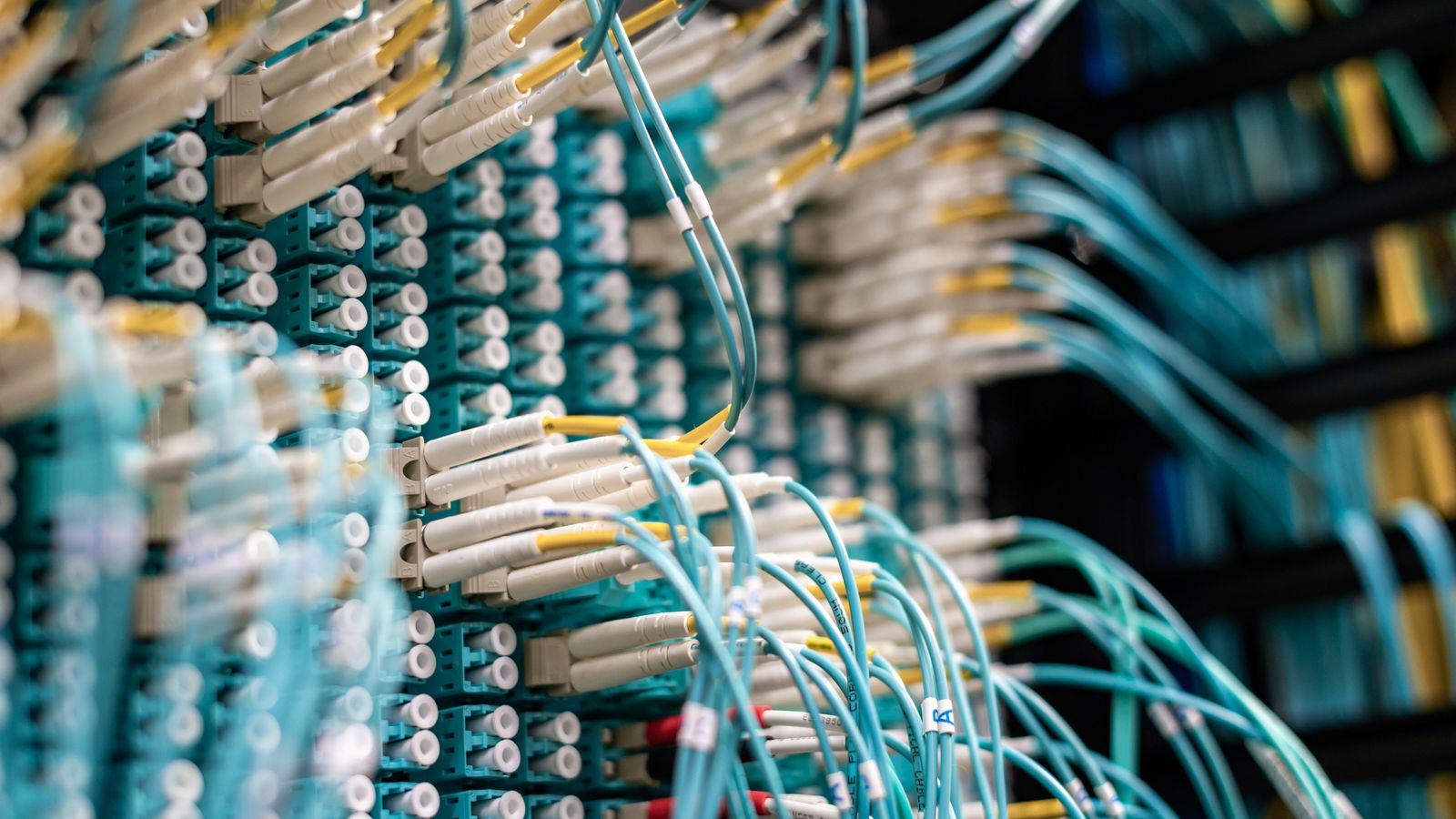 Migrating From Legacy VPNs to ZTNA: A Technical Implementation Blueprint 9 ztna migration steps technical guide: clear patch panel cabling for network access migration.
