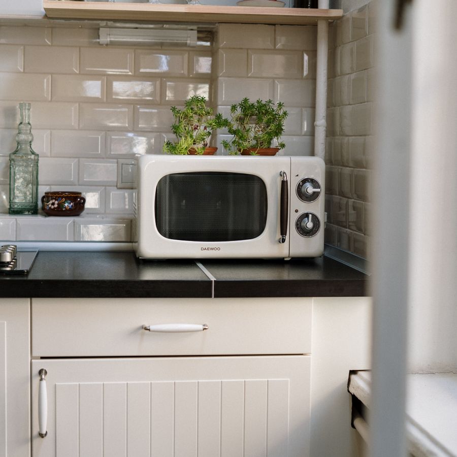 Solo Microwave Oven 20 L