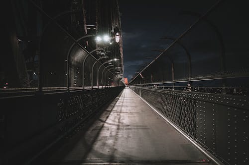人行道, 晚上, 海港大桥 的 免费素材图片