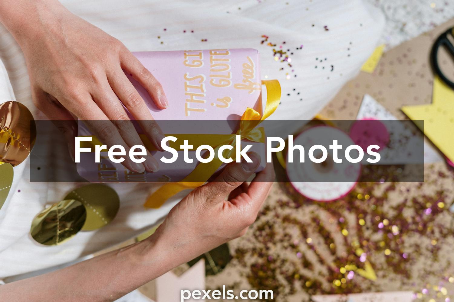 Birthday Present Photos, Download The BEST Free Birthday Present Stock ...