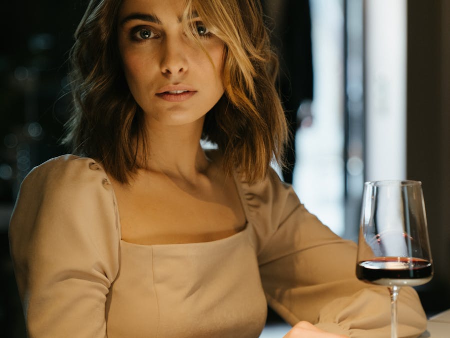 What is the healthiest drink at a bar?
