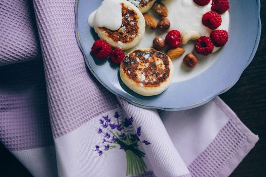 Snack — Cottage Cheese & Almonds