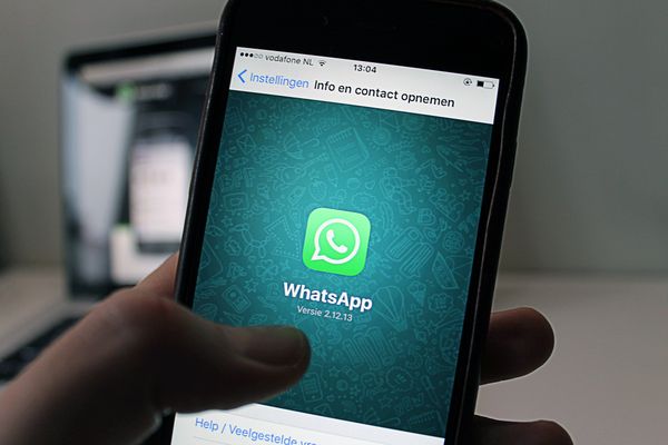 WhatsApp ekranı — mesajlaşma uygulaması, randevu sistemi değil