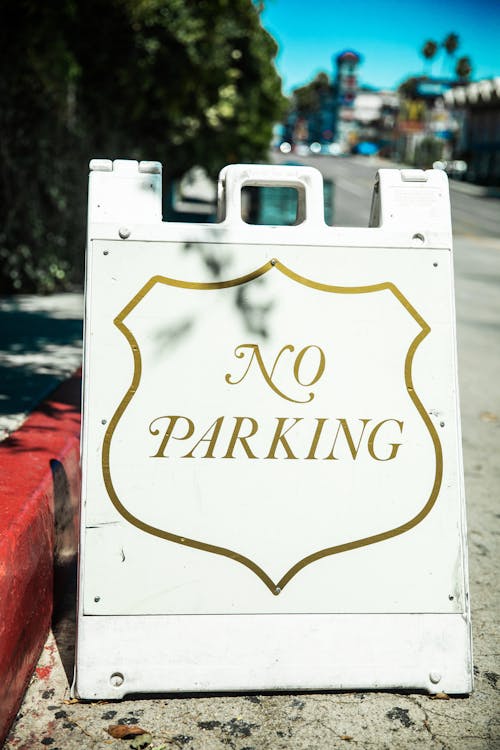駐車禁止標識の写真