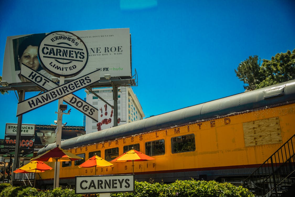 Free Carney's Restaurant on Sunset Boulevard in Los Angeles Stock Photo