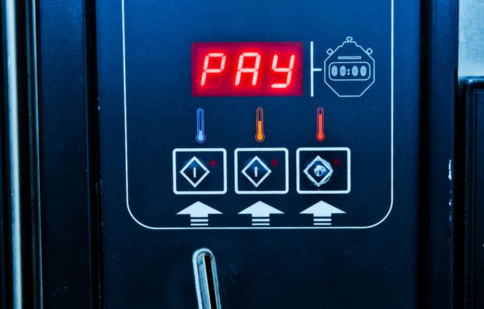 Online Casino: Spielautomaten und Live-Spiele im Überblick