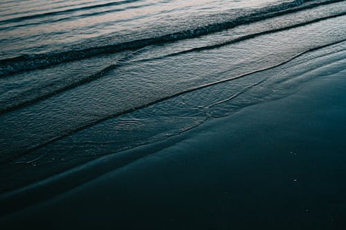 бесплатная Бесплатное стоковое фото с вода, волны, море Стоковое фото