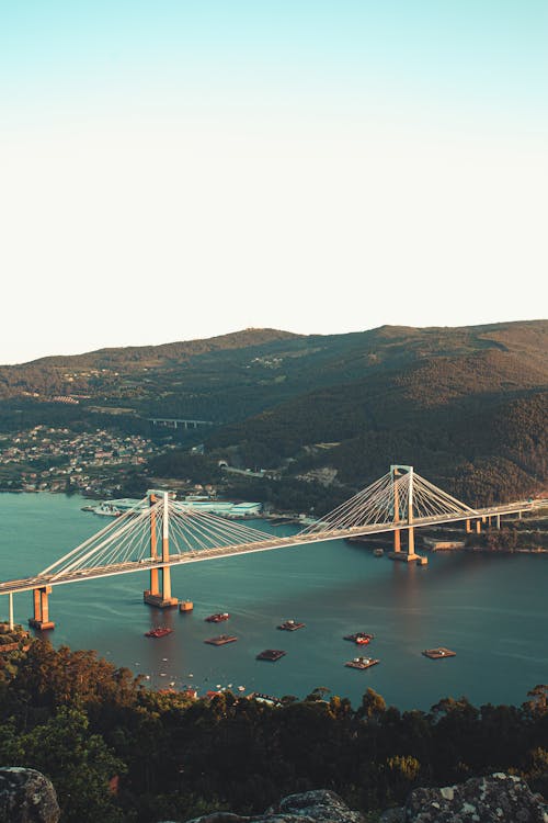 Kostnadsfri bild av arkitektur, bergen, bro