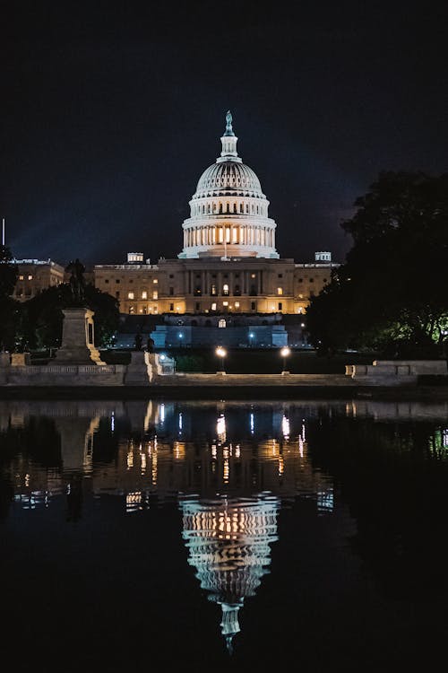Free US Capitol Building in Washington during Night Time Stock Photo