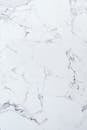 白色大理石纹理质感上乘，非常适合用作优雅的背景或设计元素