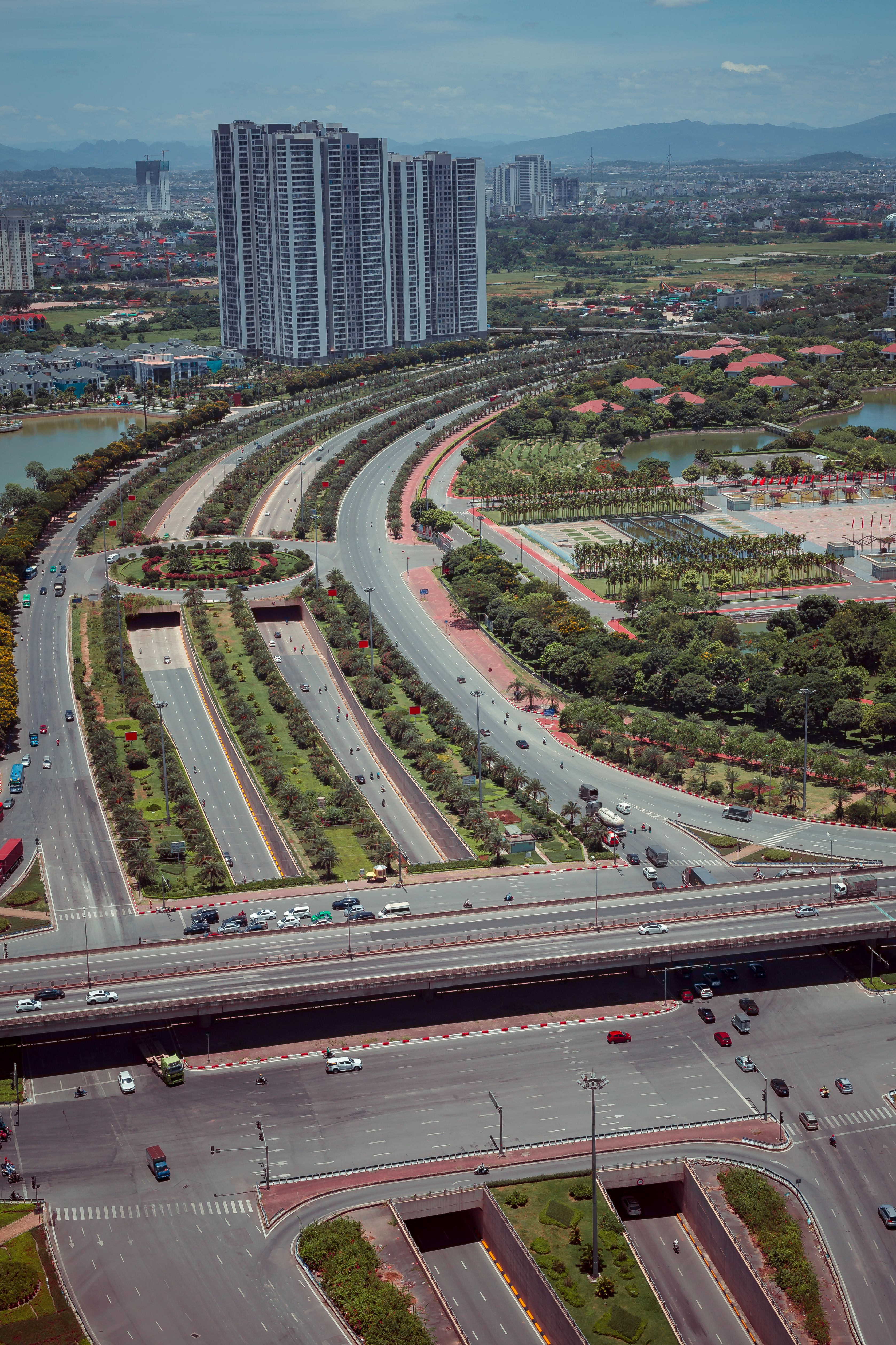 Illustrative roads and infrastructure environment; not a BRJ completed project