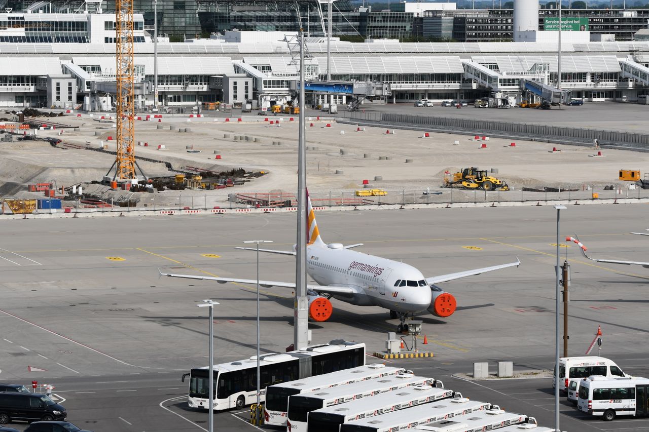 Qatar-based UCC Holding Seeks Staff for Gold Mining and Airport Projects in Venezuela