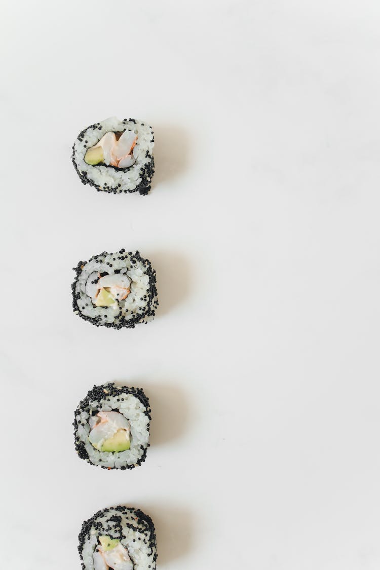 Uramaki Sushi Rolls 