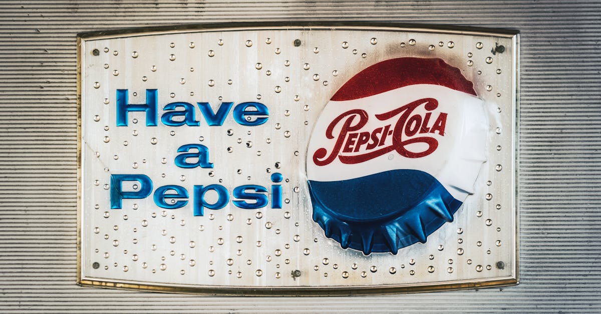 Comment les marques de mode s'inspirent de la culture pop