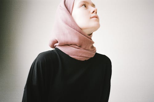 Free Woman Wearing Hijab Looking Away Stock Photo