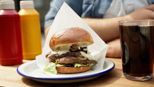 Ilmainen kuvapankkikuva tunnisteilla ateria, burgeri, hampurilainen