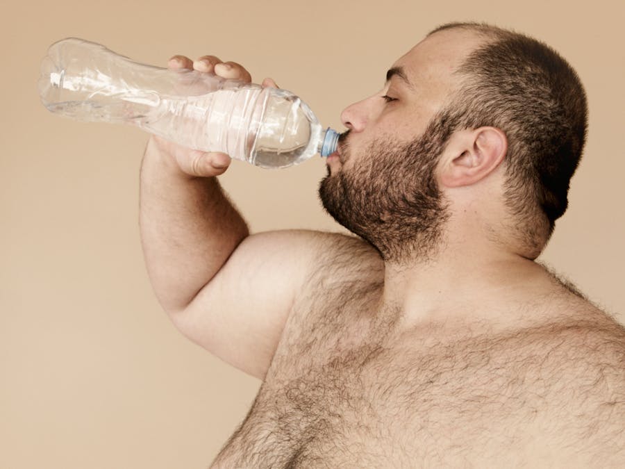 Does drinking water reduce ketones?