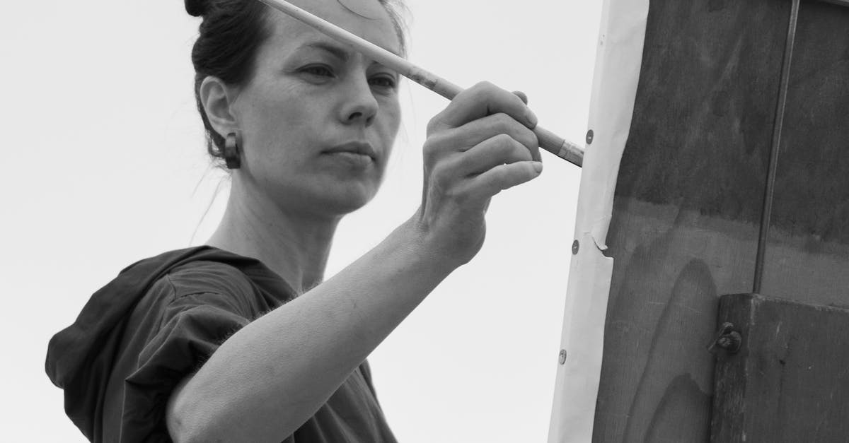 How to erase acrylic paint from canvas