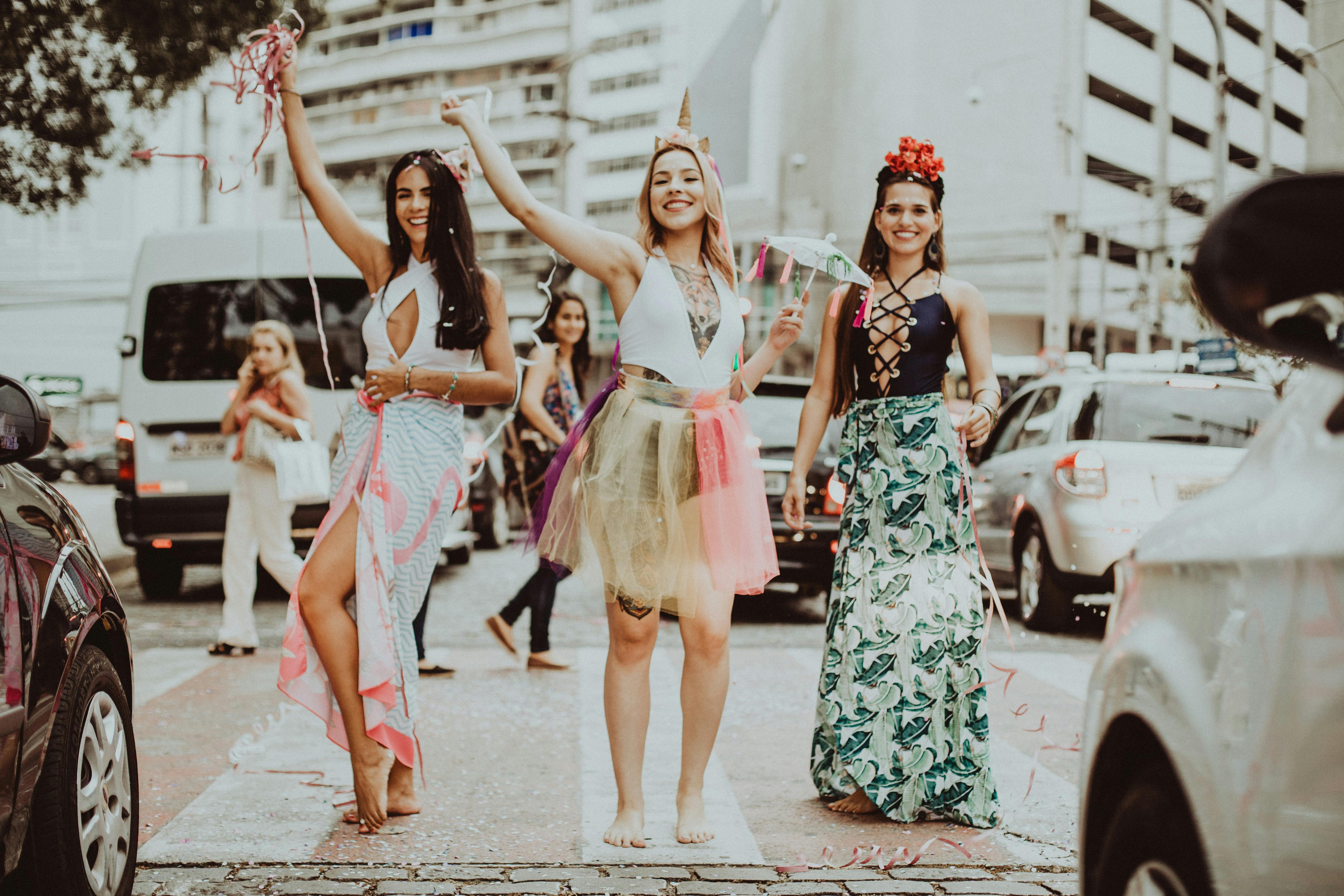 Miss Manners: Why must I go along with these farcical ‘wedding’ events when couple is already married? — Photo by Jonathan Bo