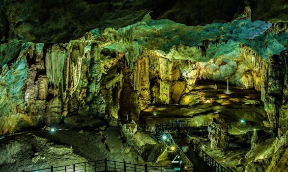 Breathtaking view of intricately illuminated stalagmites and stalactites in a Quảng Bình cave.