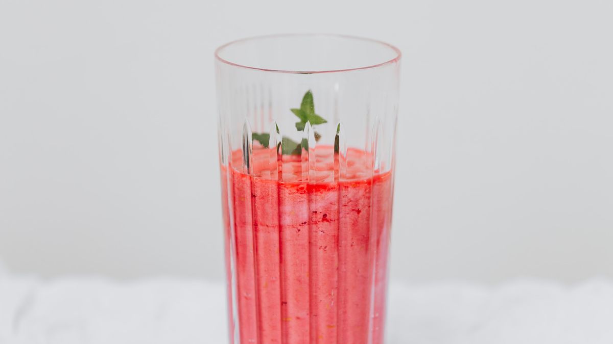 Recettes de smoothies anti-inflammatoires pour lété 2026 - illustration