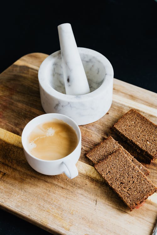 Free Dark Bread and Coffee Stock Photo