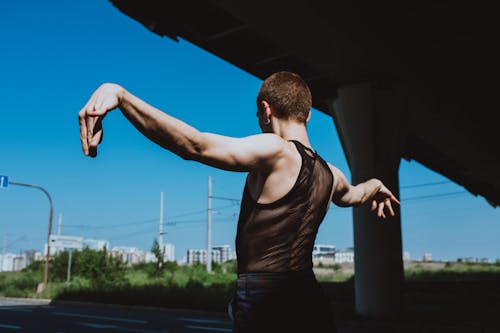 Foto profissional grátis de à moda antiga, ao ar livre, bailarino