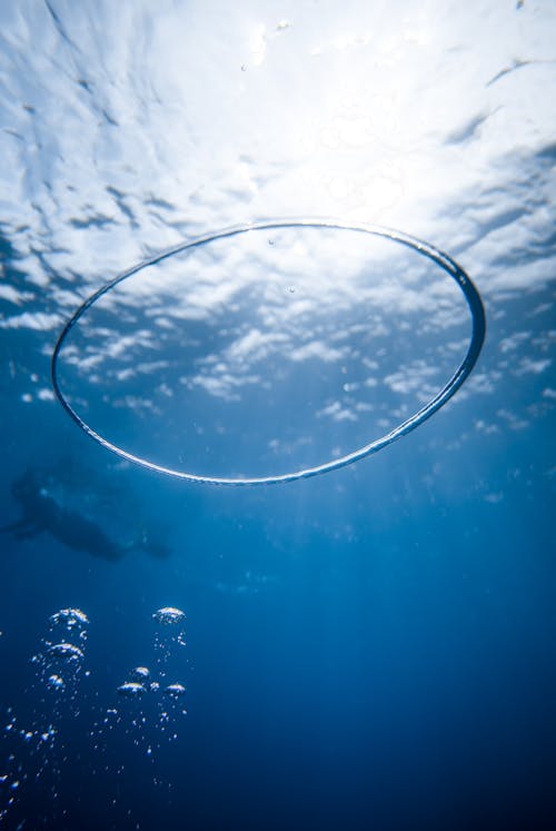 Bubble Ring Underwater