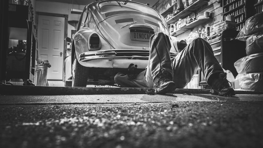 My $150 OTC garage air compressor vs a $1,000 industrial one: a year of real work