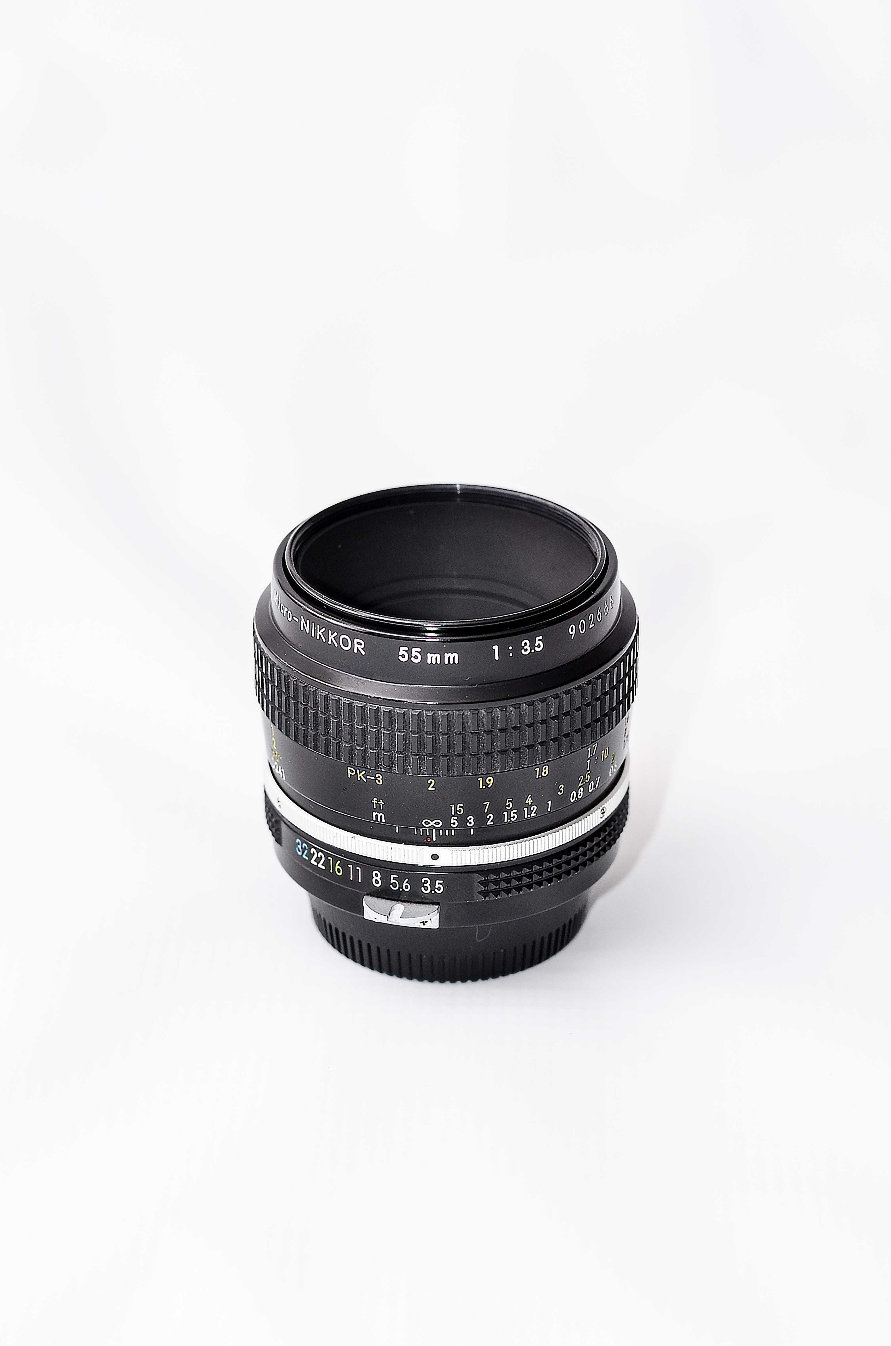 Lens on White Background · Free Stock Photo