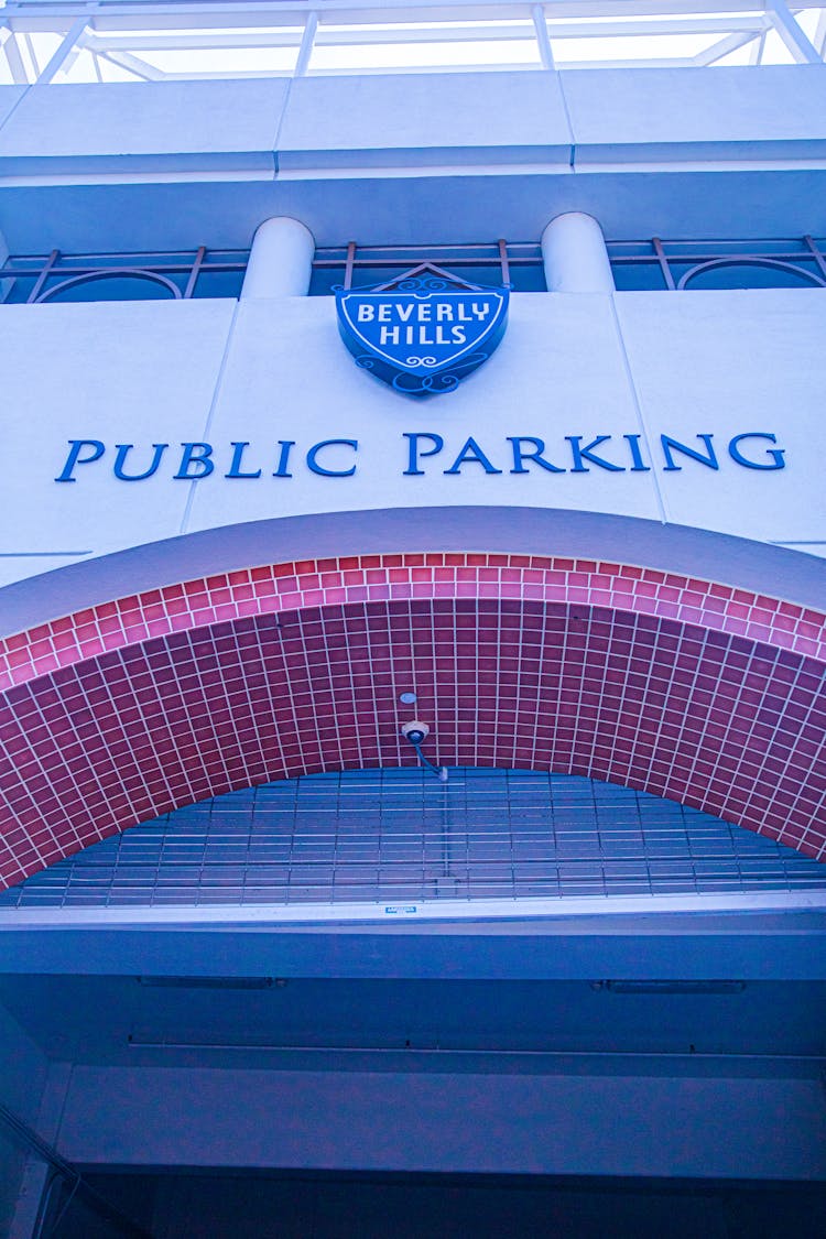 Beverly Hills Public Parking Signage On Concrete Building 