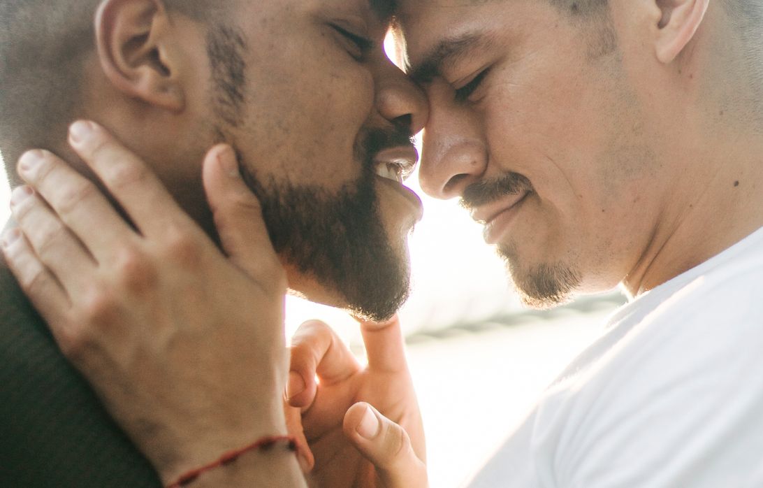 latina dating service connecting people online