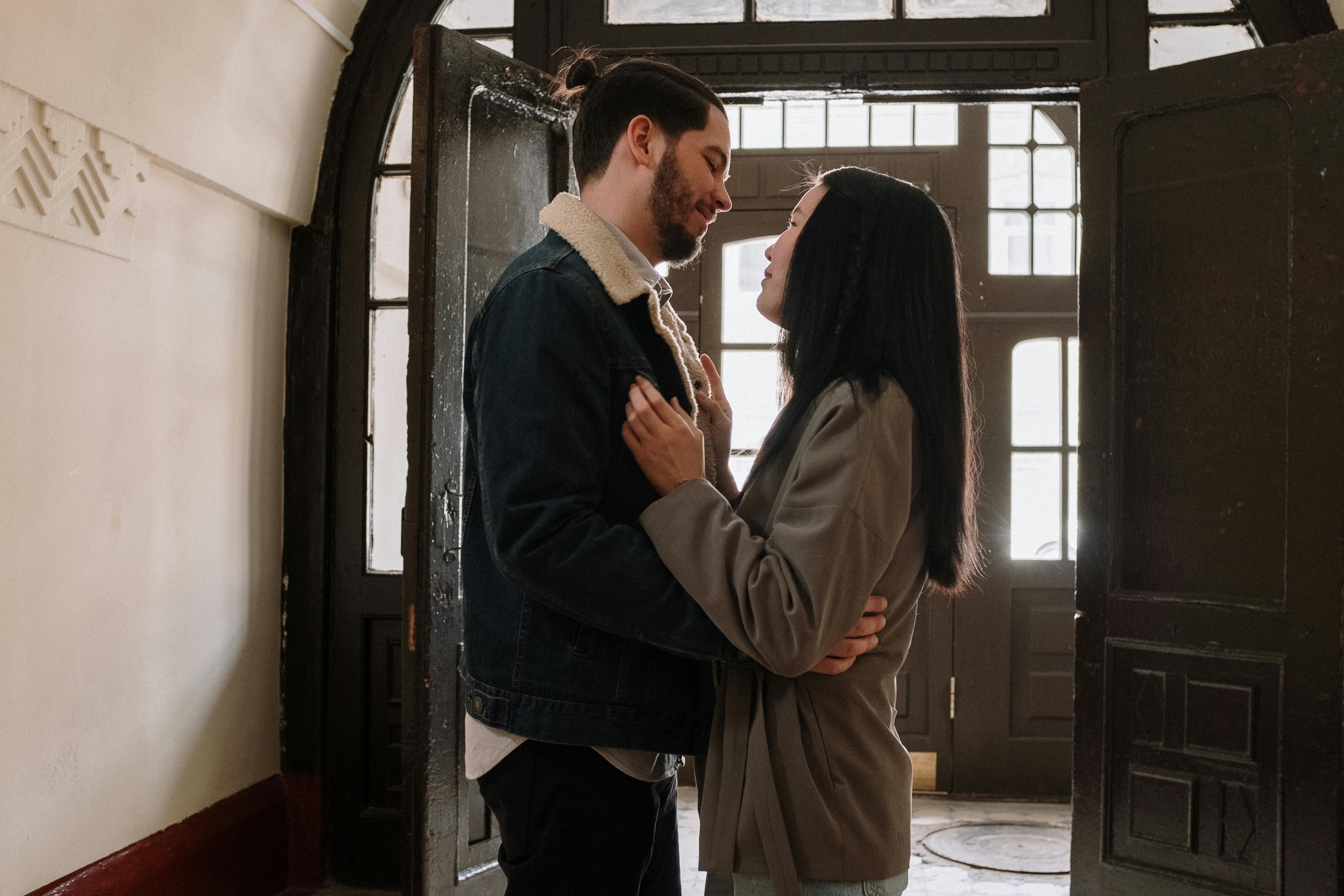 How old is the average first kiss?