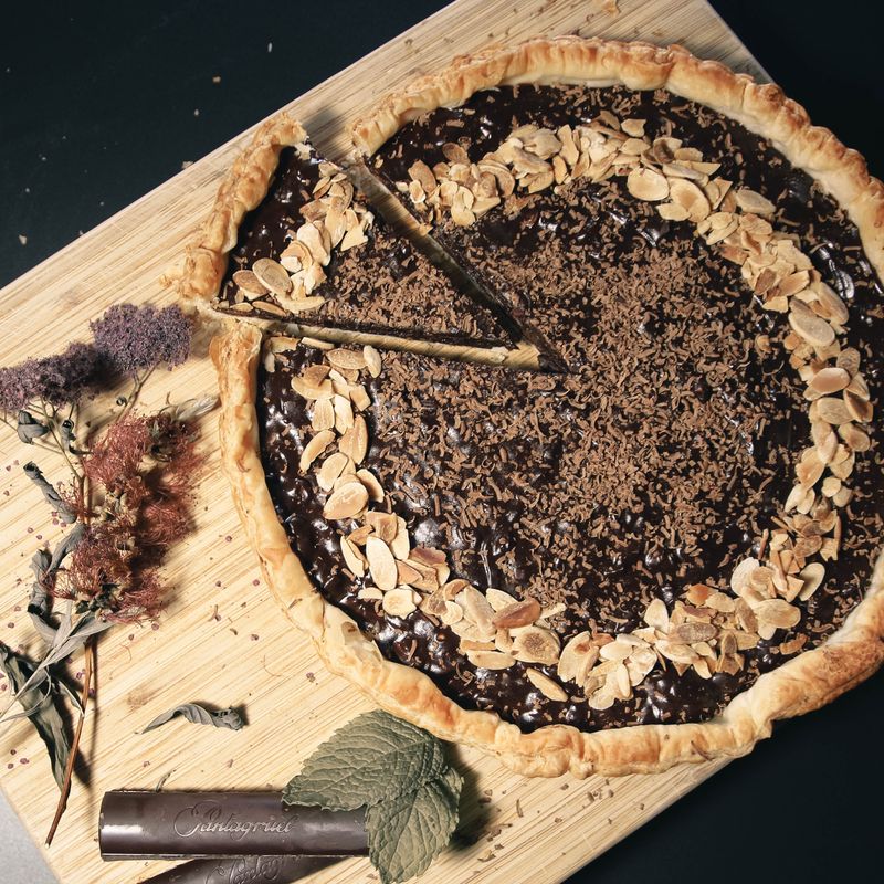Oat and Date Energy Tart with Almond Crust