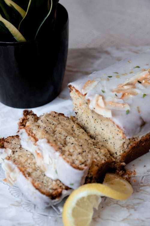 Free Close-Up Photography of Freshly Baked Lemon Cake Stock Photo