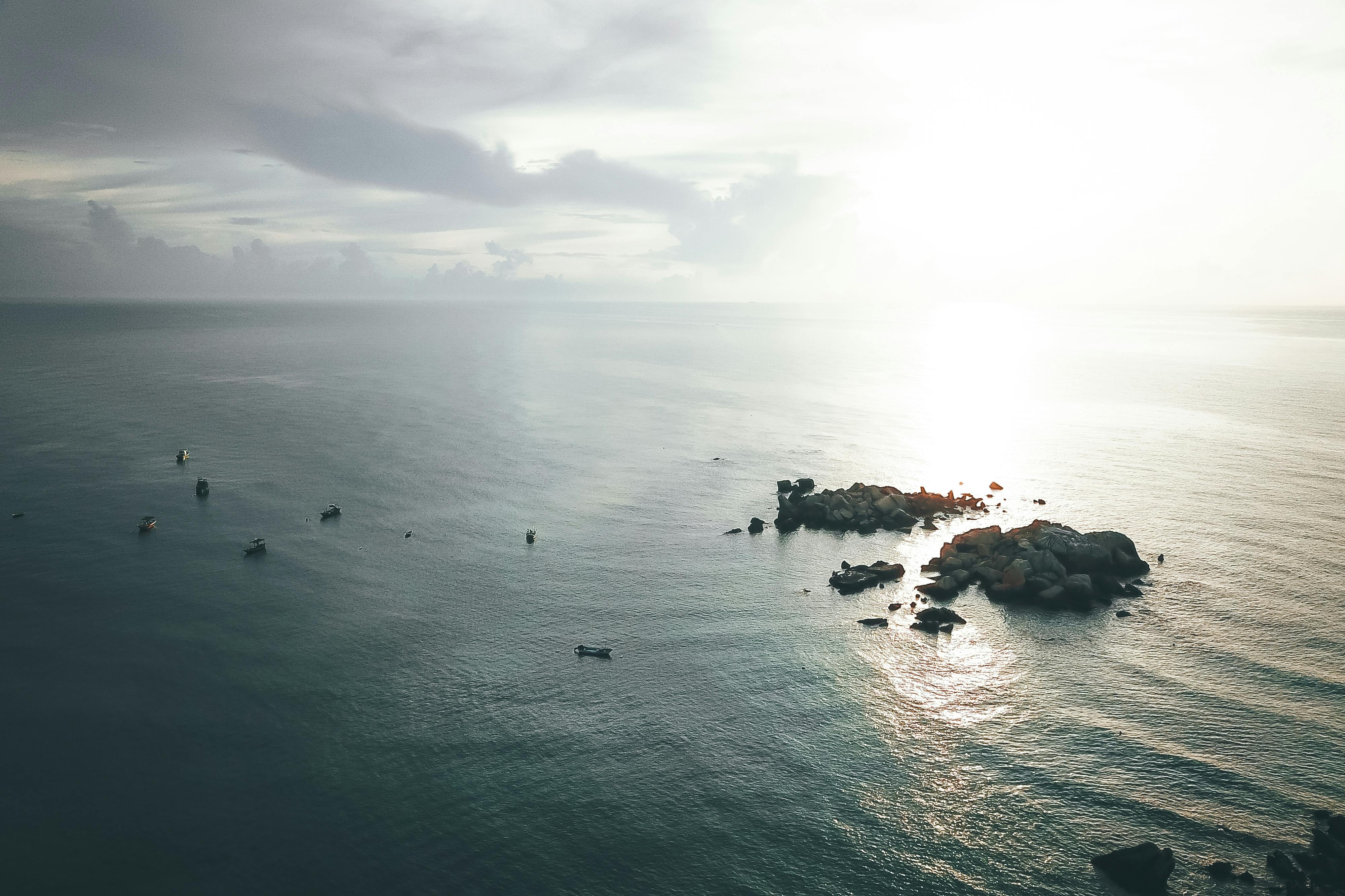 Amazing seascape with boats on sunny day · Free Stock Photo