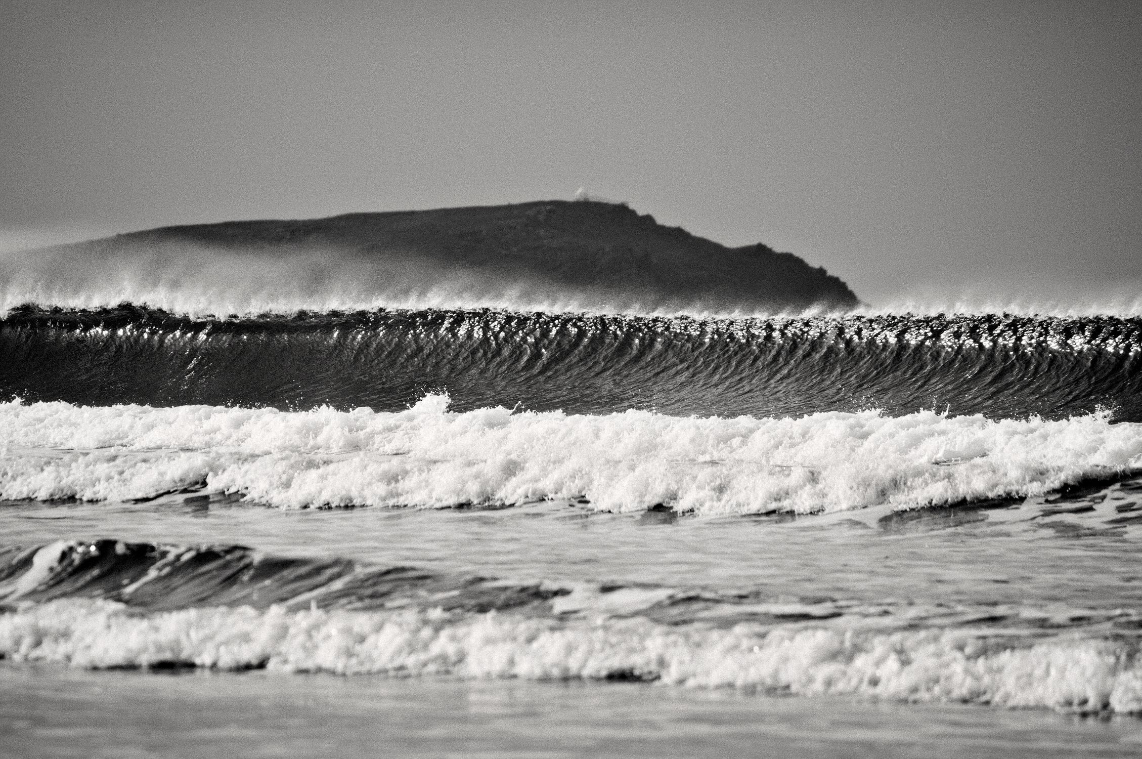 Grayscale Photo of Ocean Waves · Free Stock Photo