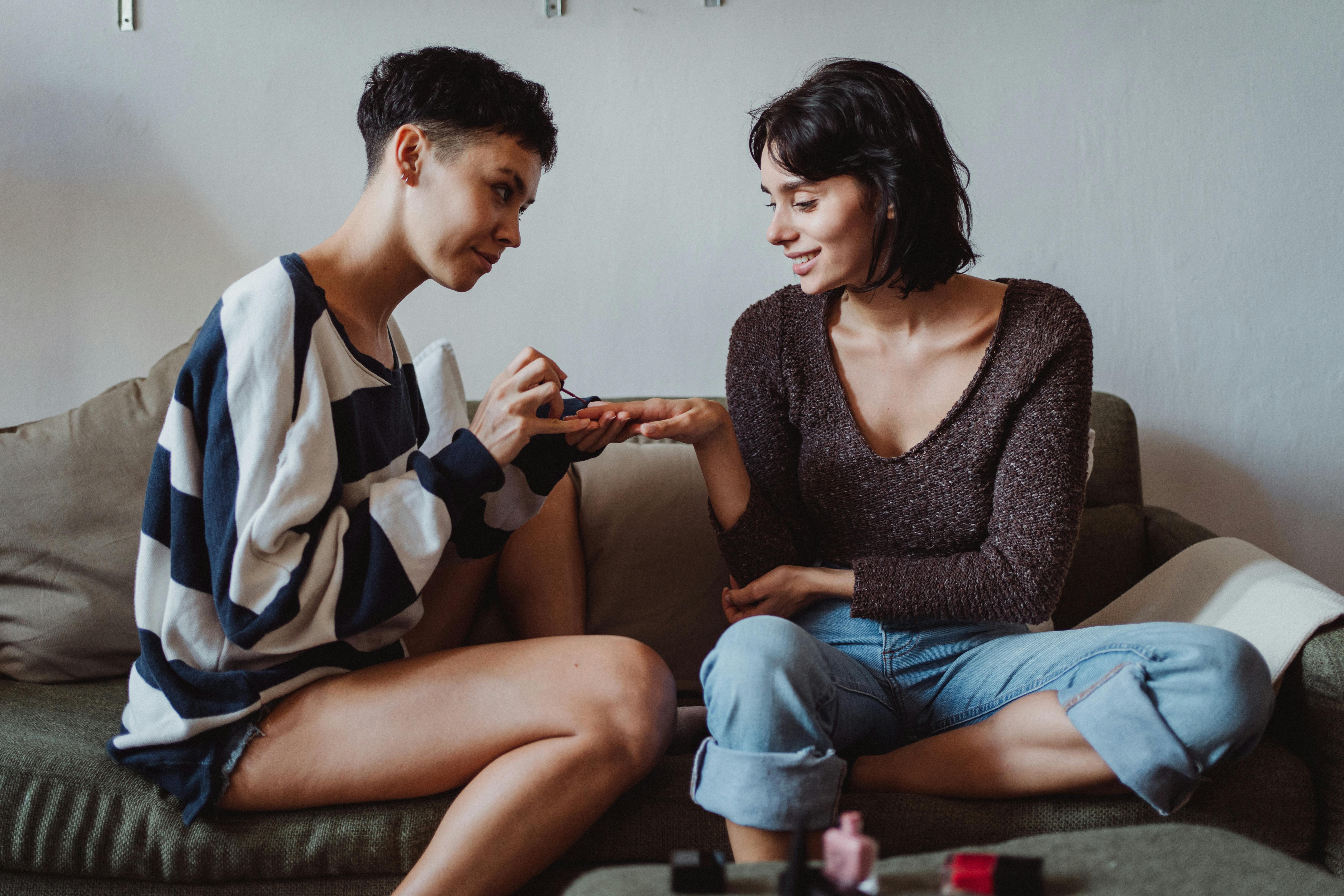 real estate buy sell rent real estate buy sell agreement montana — Photo by Ketut Subiyanto on Pexels