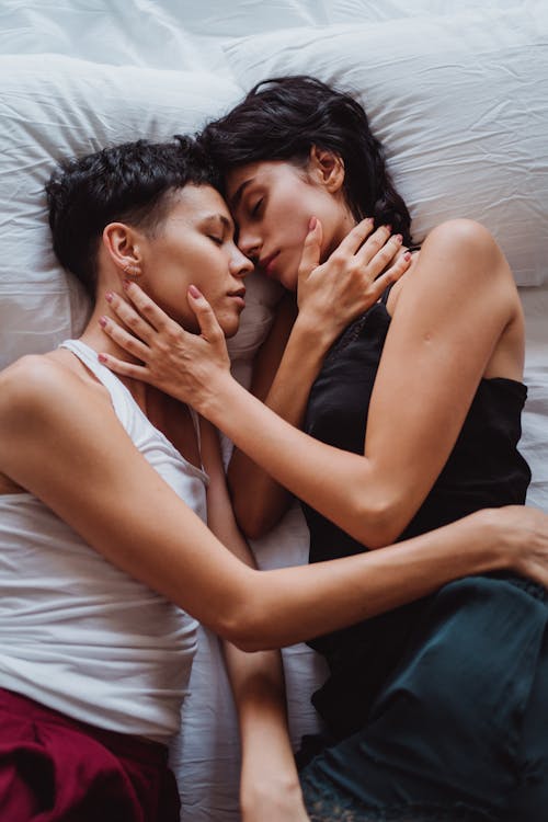 Free Two Women Sleeping Together Stock Photo