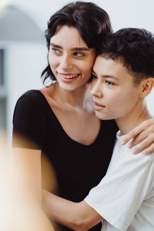 Foto profissional grátis de afeição, alegria, amor