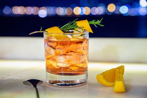 Základová fotografie zdarma na téma alkoholický nápoj, bar, citron